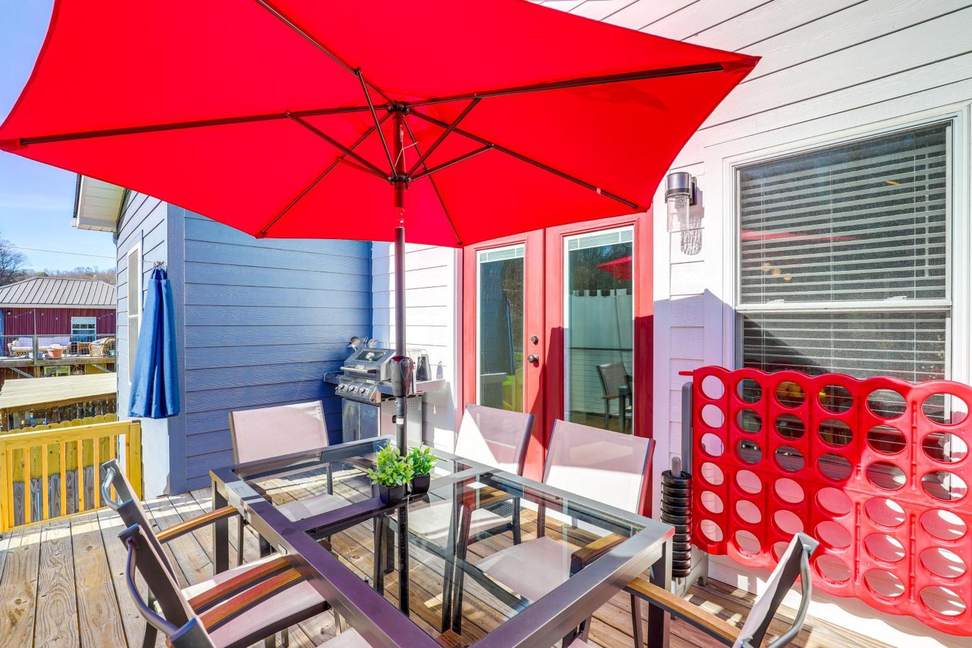 Chic Spacious Avl Oasis With Hot Tub And Fire Pit Holiday home Asheville